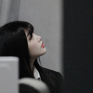 美女搞笑逼逼图
