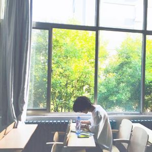 美女搞笑逼逼图
